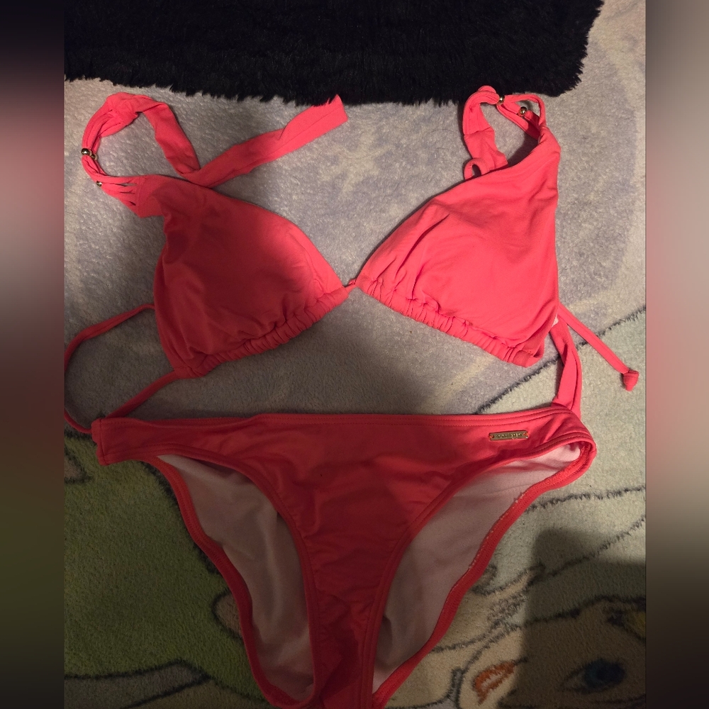 Brand new Bruno Banana Bikini Suit Top and Bottoms